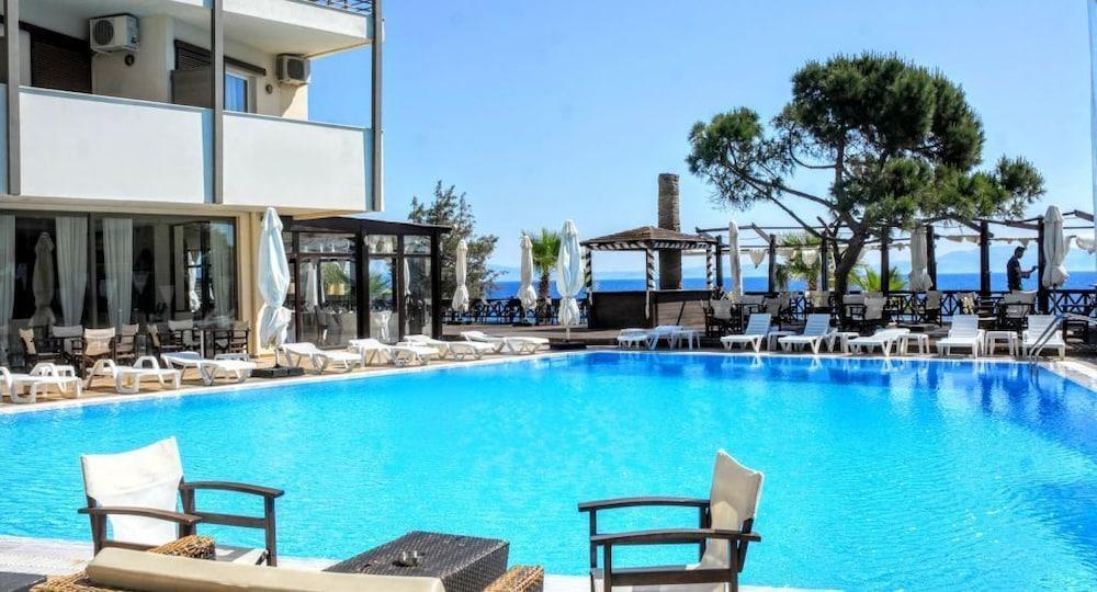 Mati Hotel 4*
