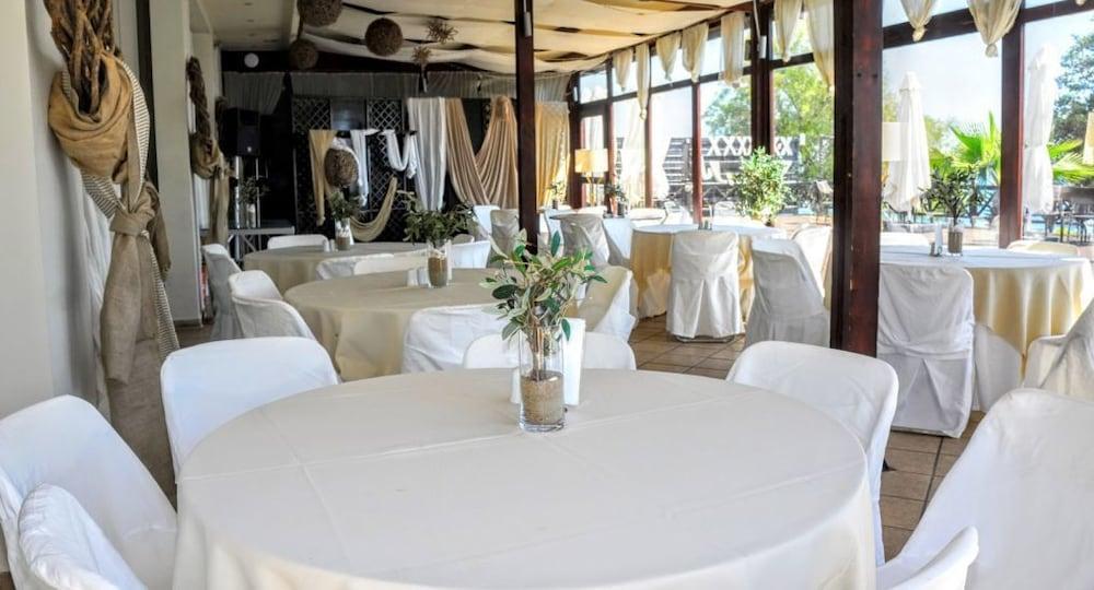 Mati Hotel