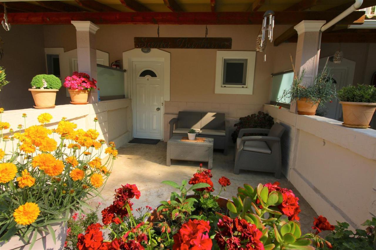 Santa Barbara Lakis 3*