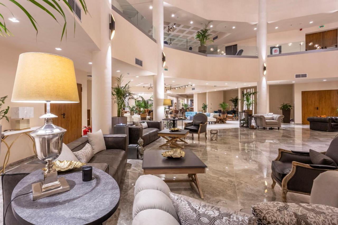 Elysian Luxury And Hotel