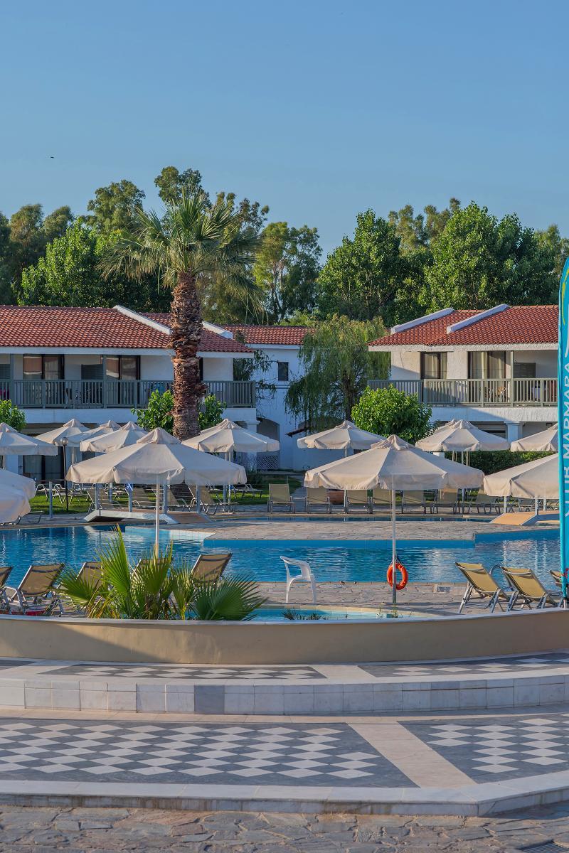 Golden Coast & 4*