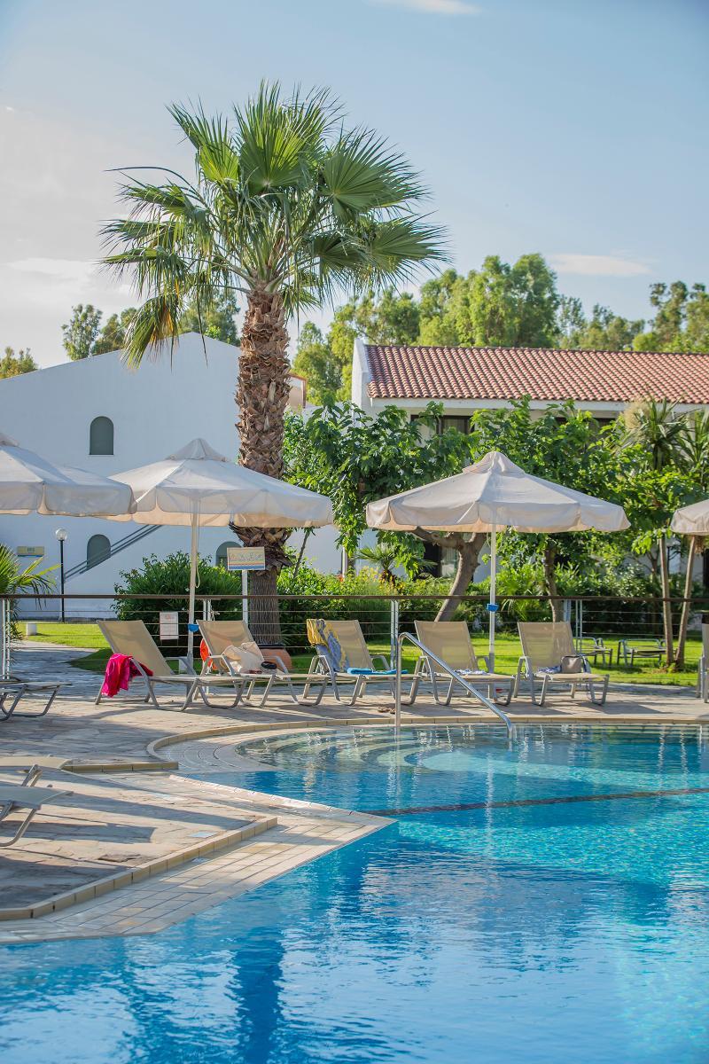 Golden Coast & Hotel Marathon (Attica)