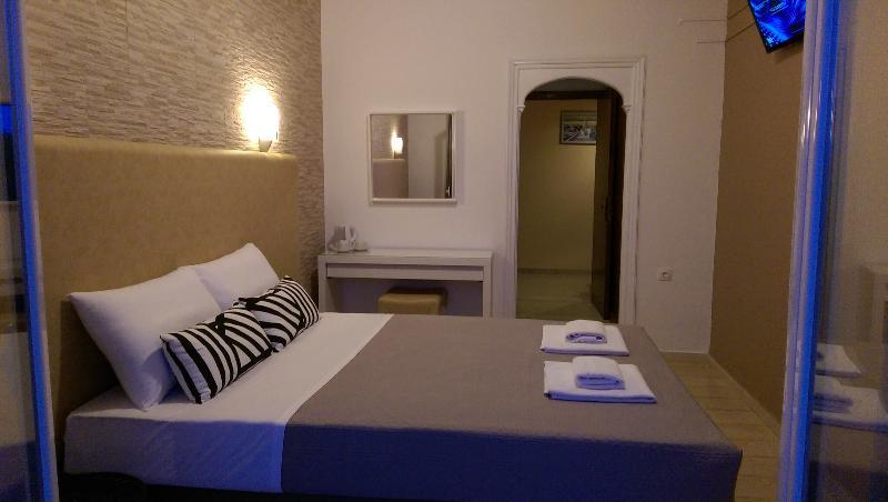 Tina Hotel 2*