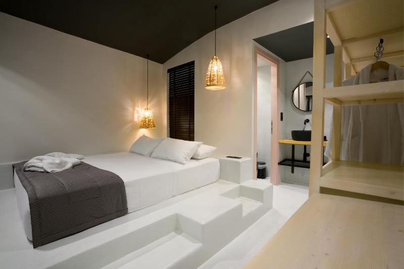 Gloria Maris (adults Only) 4*