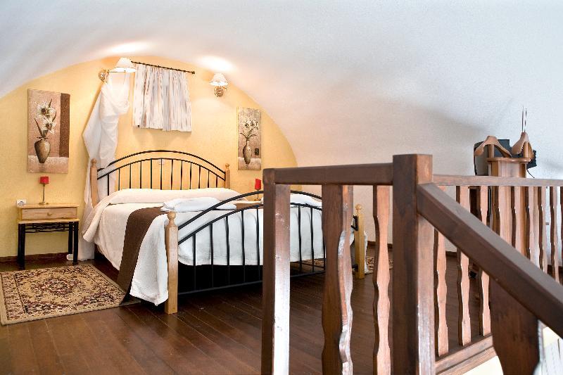 Hotel Milos 4*