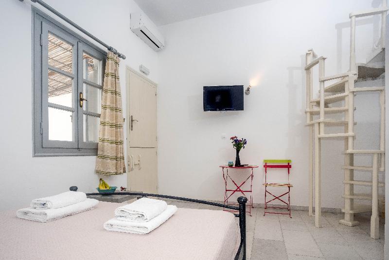 Depis Hotel Naxos City