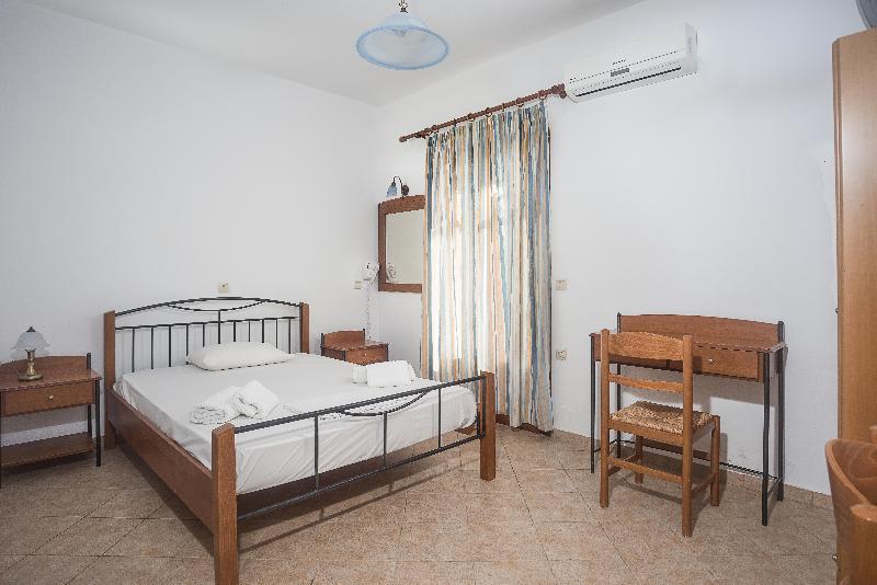 Depis Aqua Plaka (Naxos)