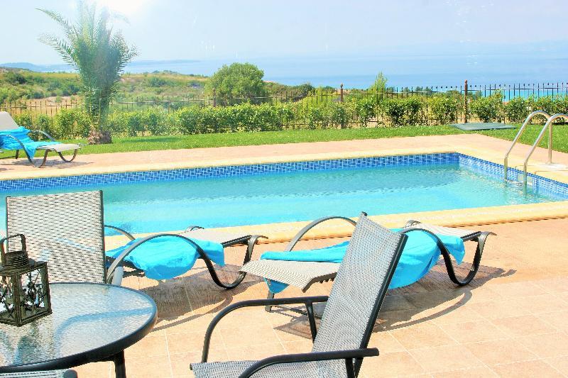 Villas * Hanioti