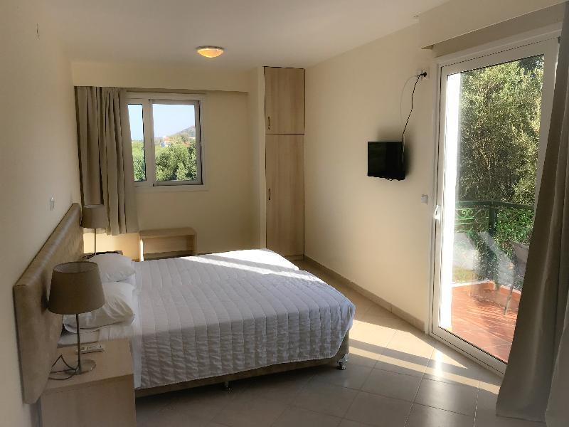 Ai Helis Aparthotel 2*