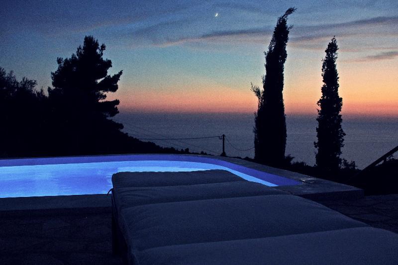 Villa Boo Premium Living Tsoukaladhes