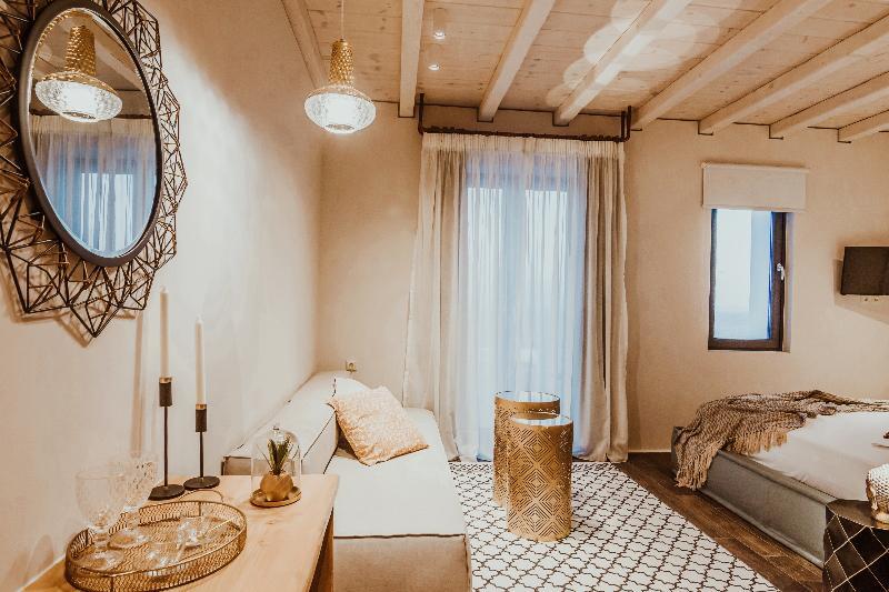 Maregold Mykonos Micro-boutique Suites, Adults Only 4* Elia (Mykonos)