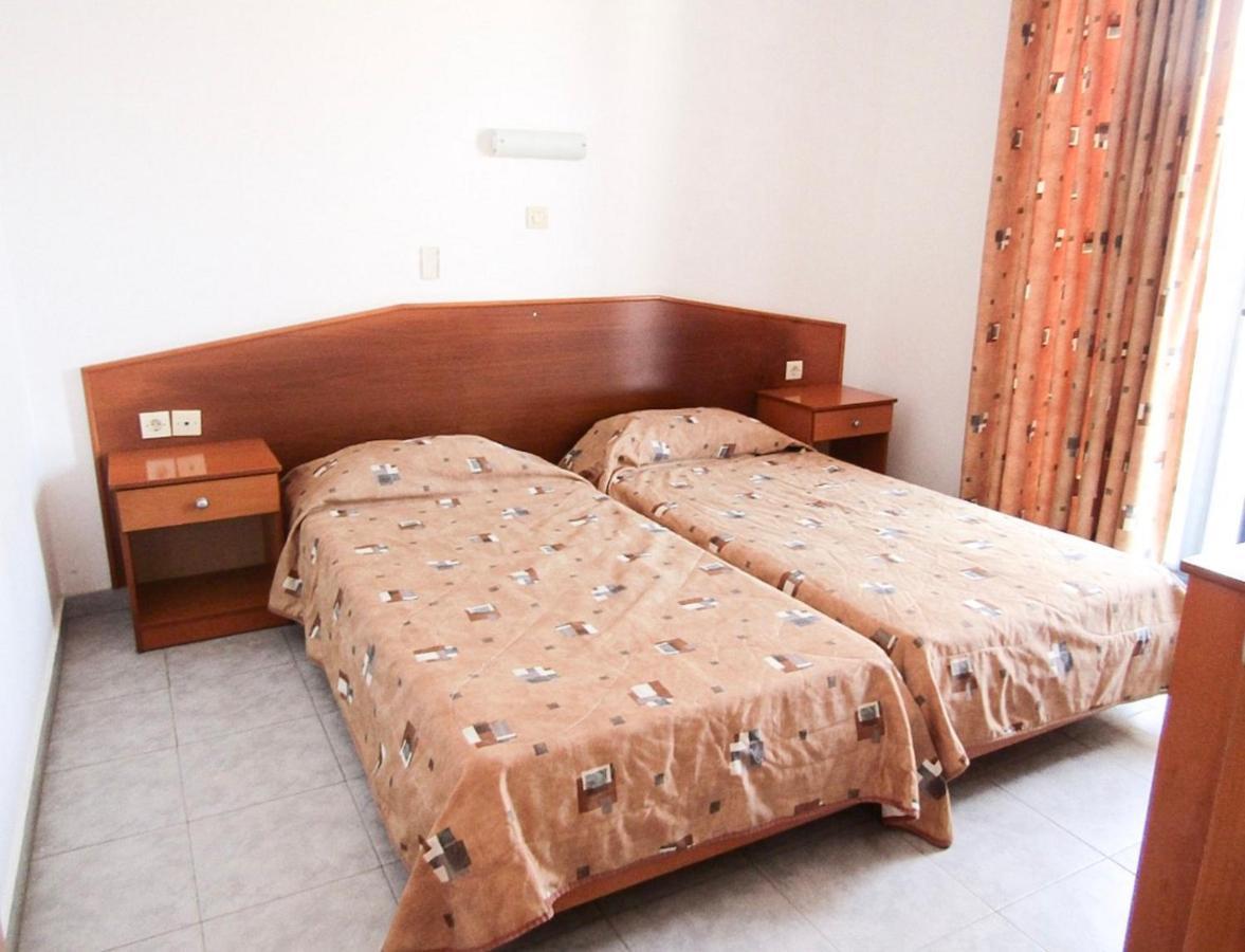 Stegna Star Aparthotel 3*