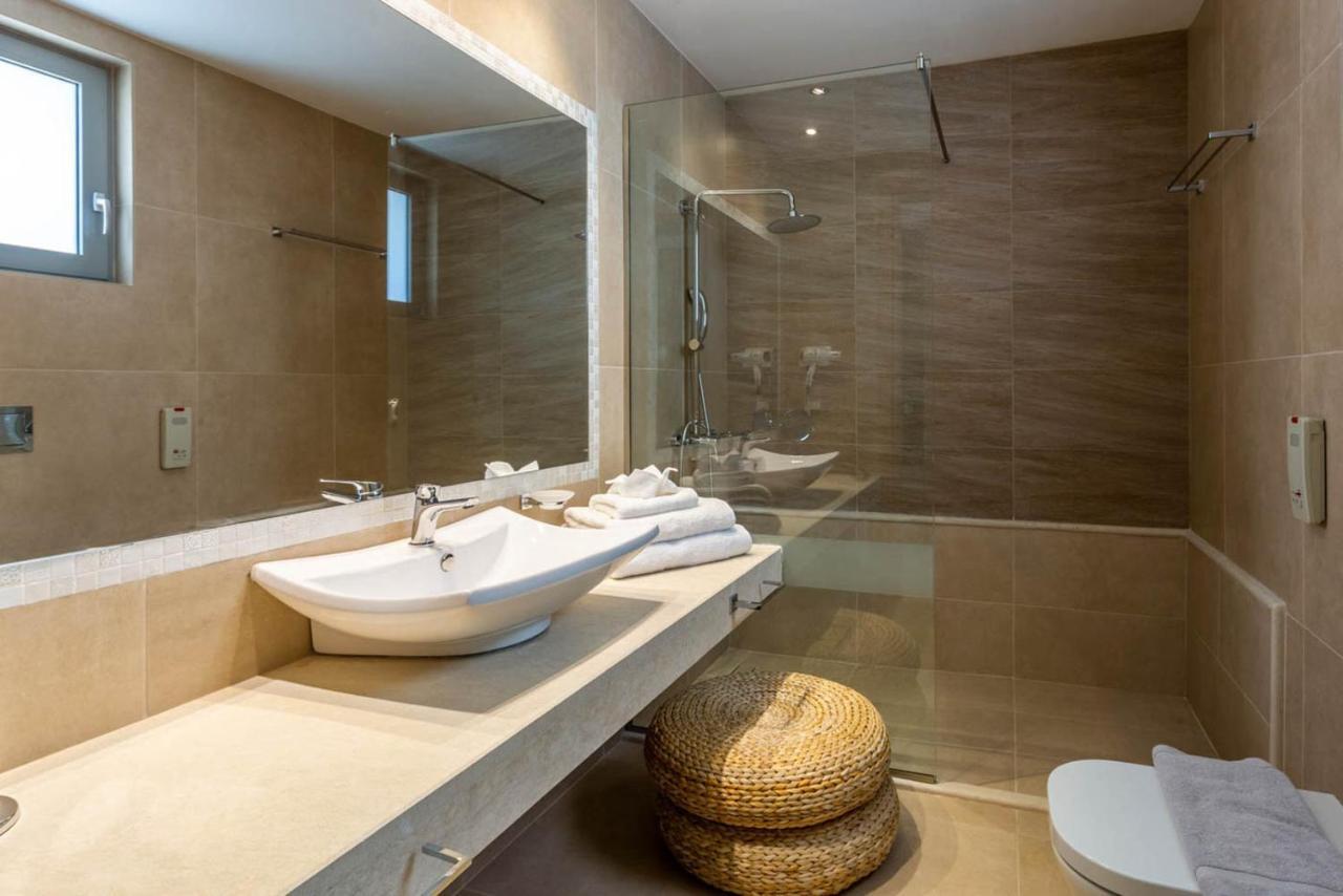 Elysian Luxury And Kalamata