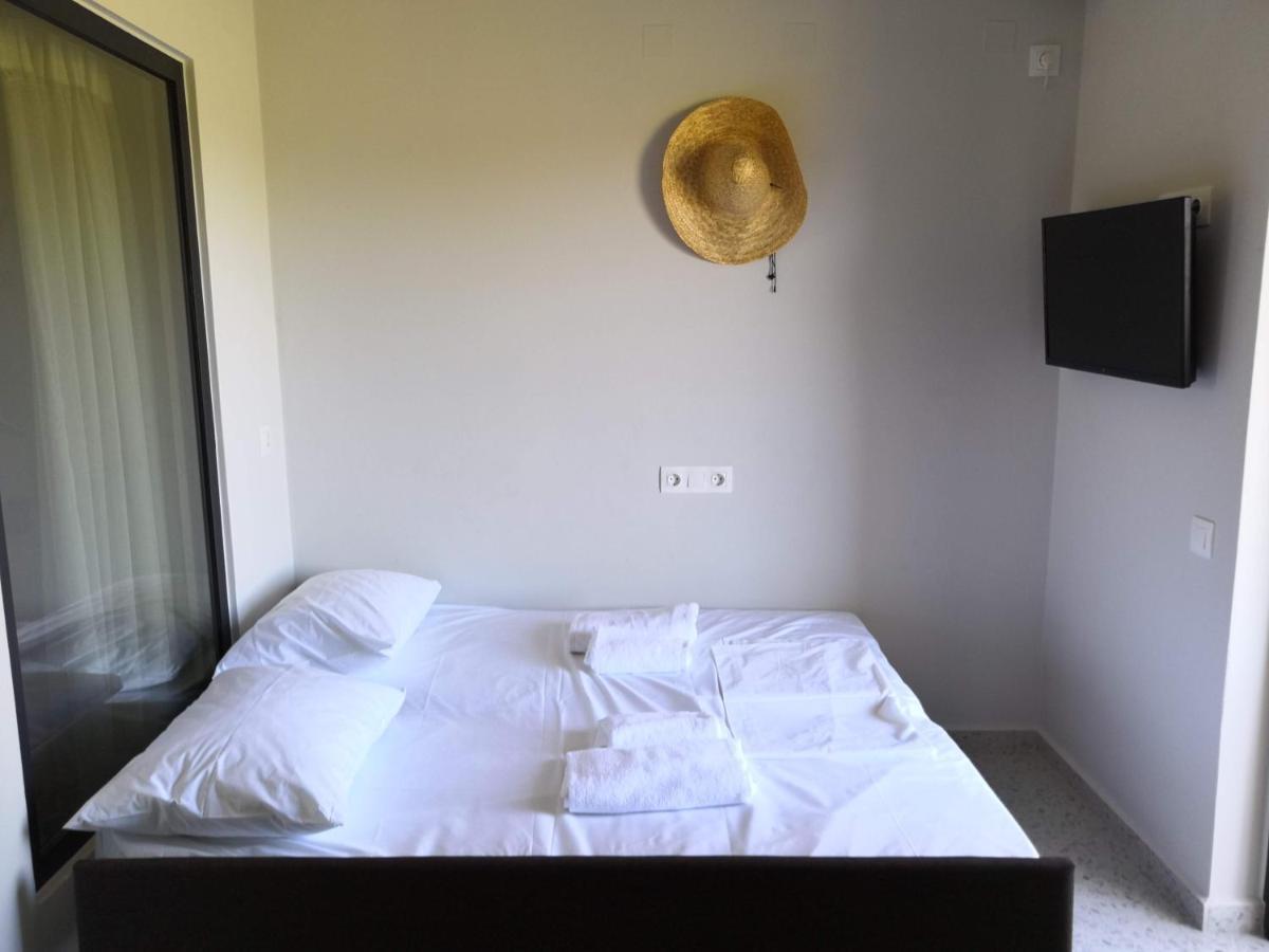 Bikini Apartment *
