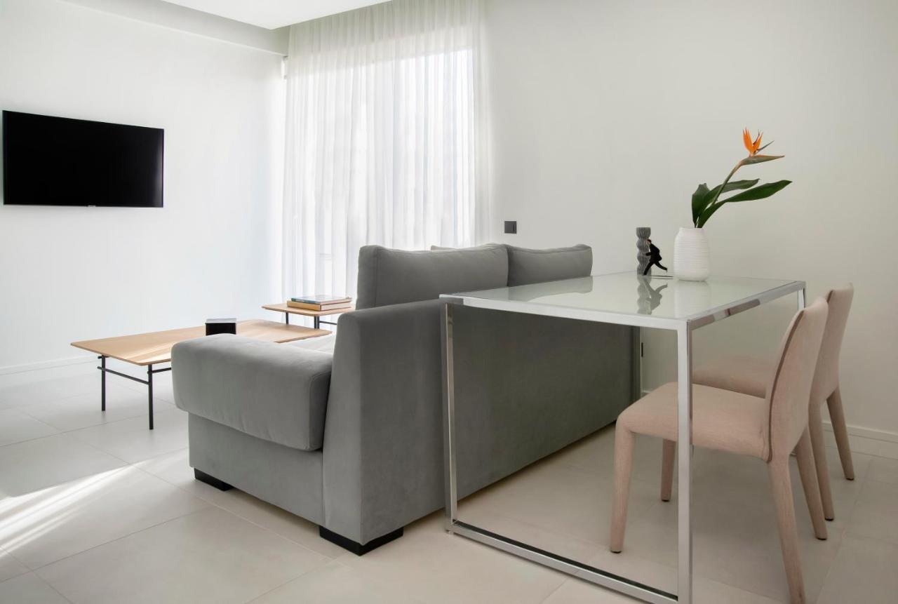 Glyfada South42 Apartment