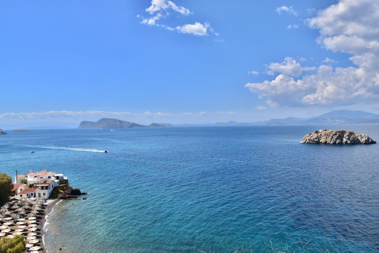 Vlichos * Hydra (Saronic Islands)