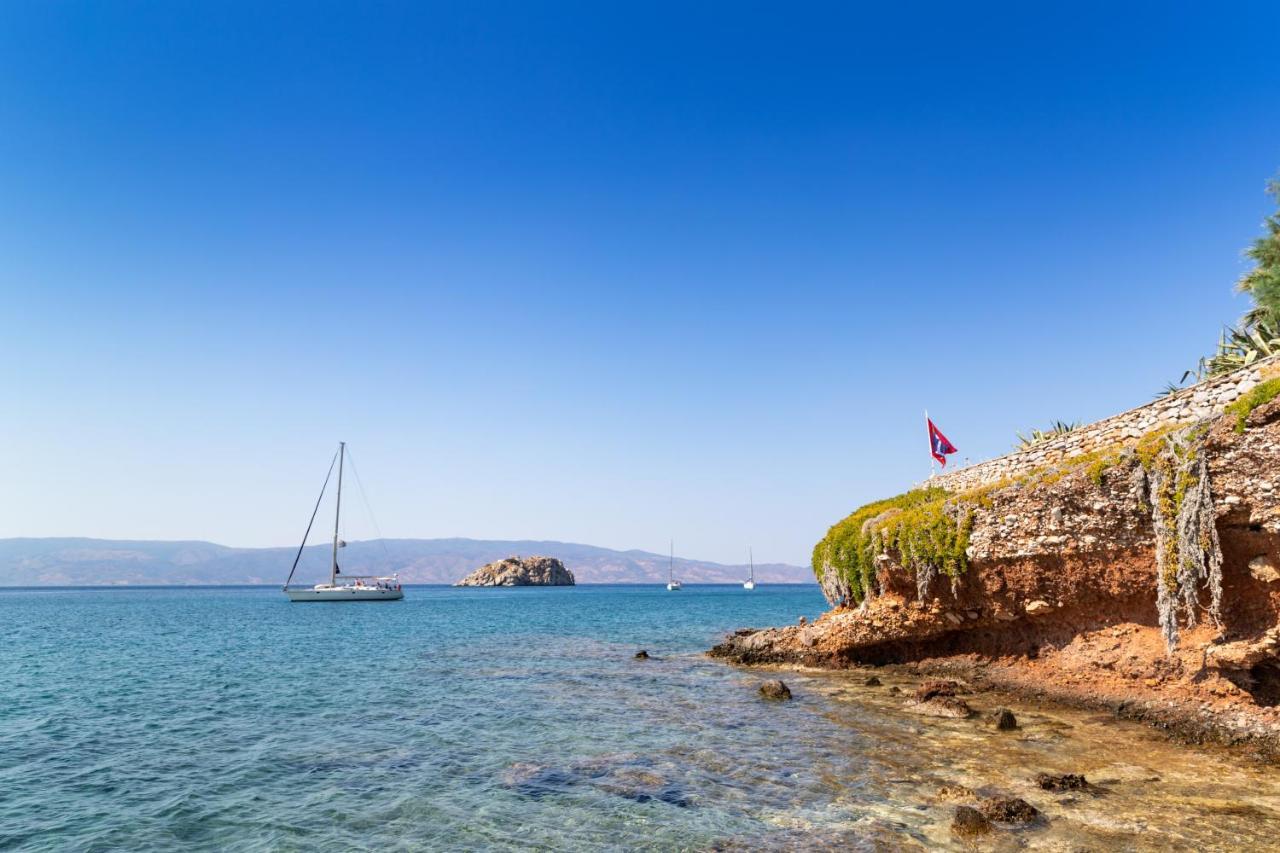 Vlichos Hydra (Saronic Islands)