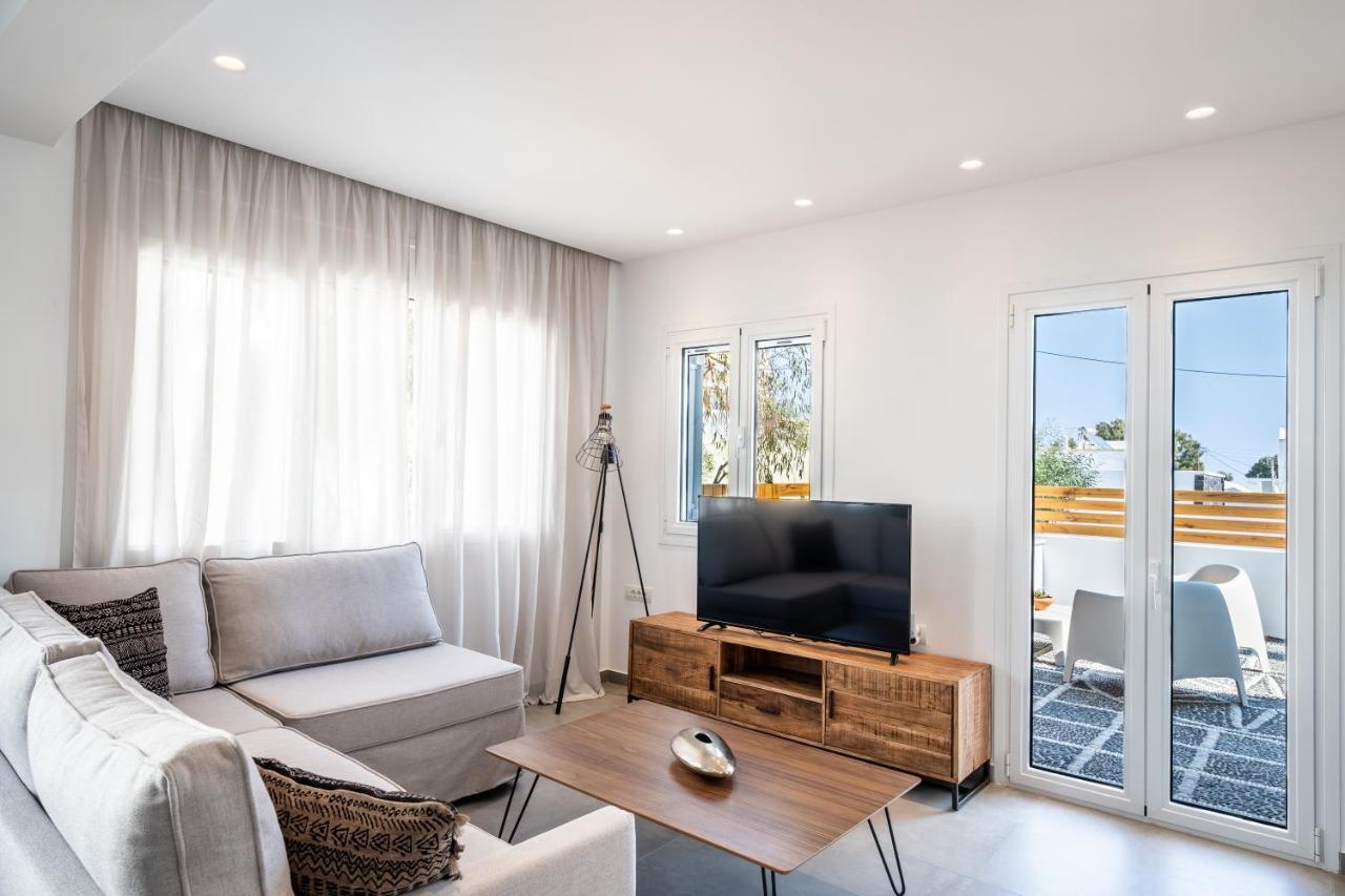 Thira Gold Apartment