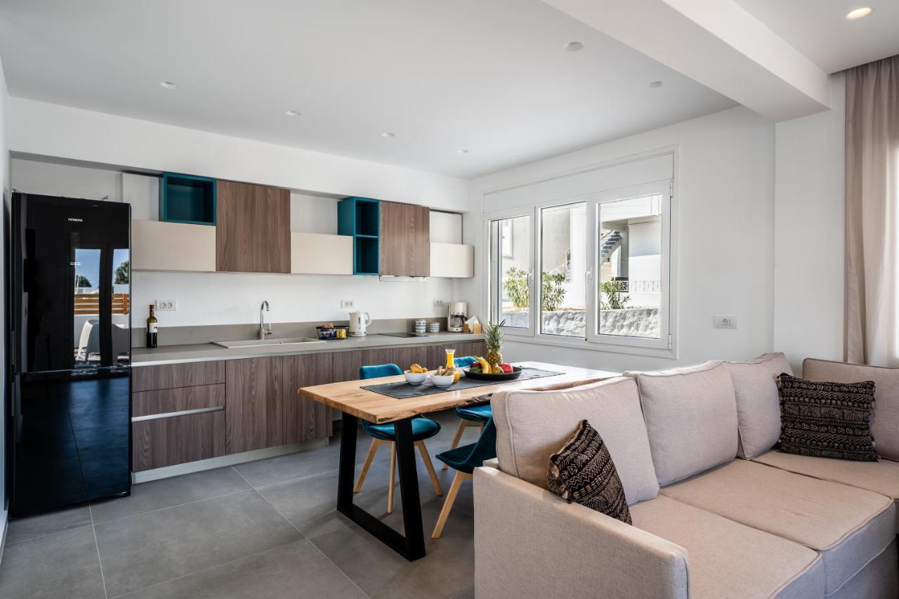 Thira Gold Apartment