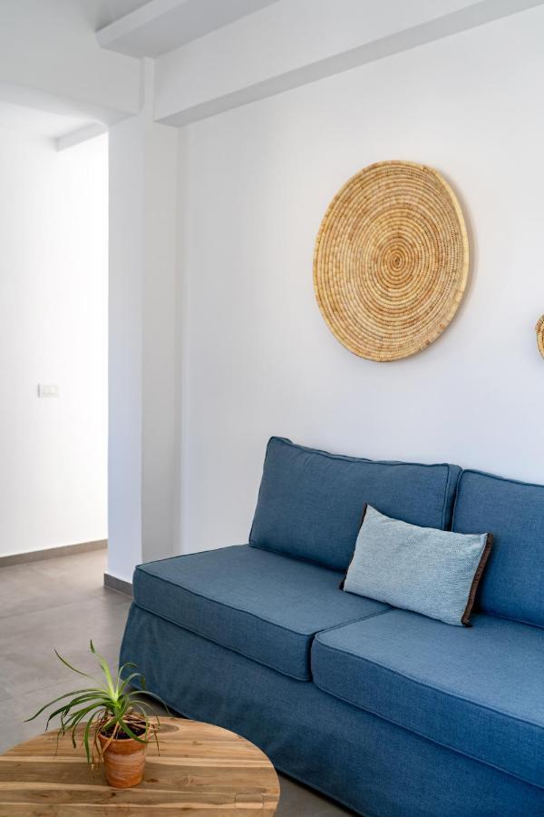 Thira Gold Apartment