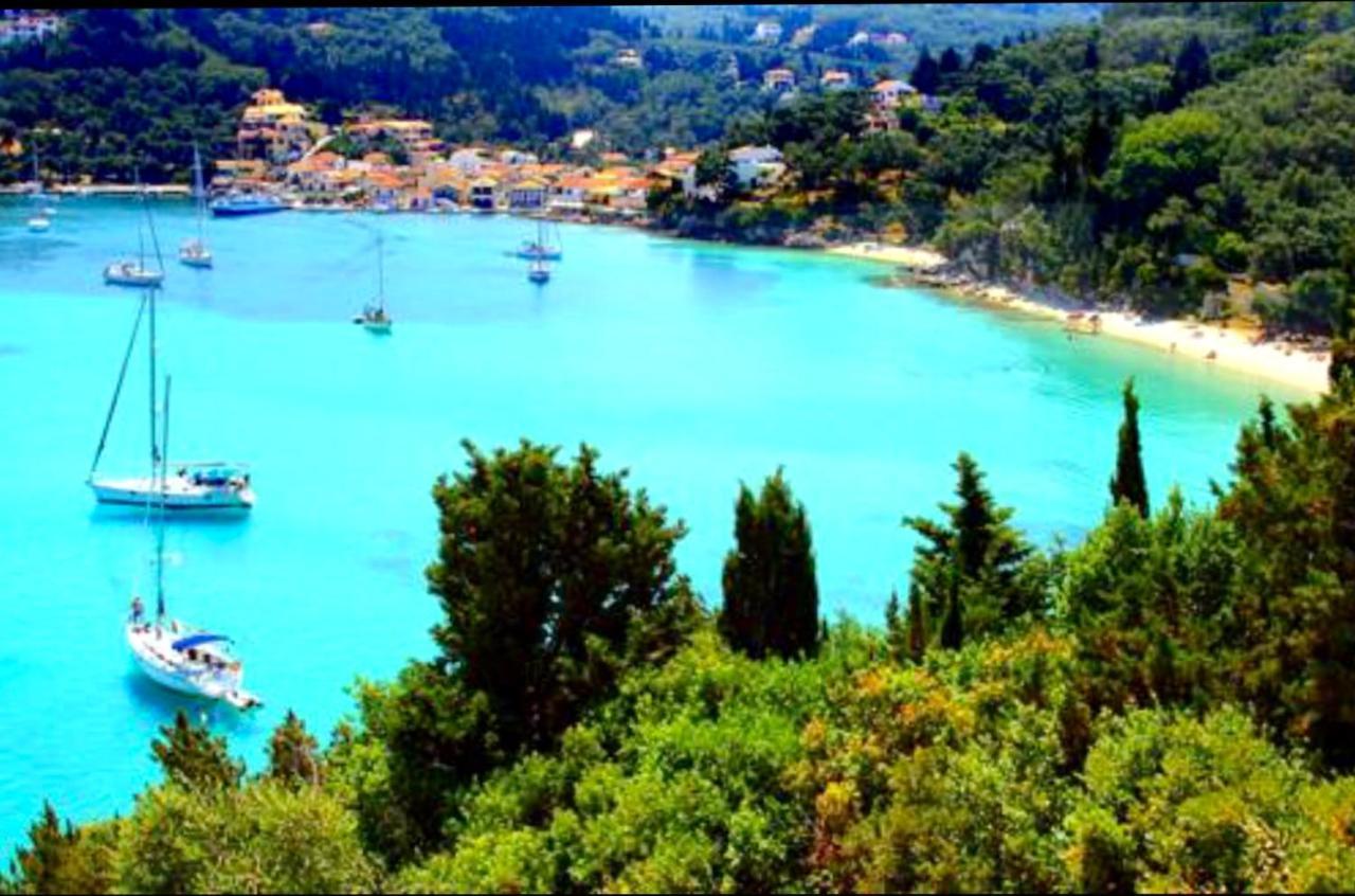 Spyros Aronis * Longos (Paxos)