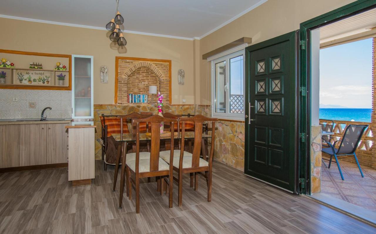 Laura House * Alykes (Zakynthos)