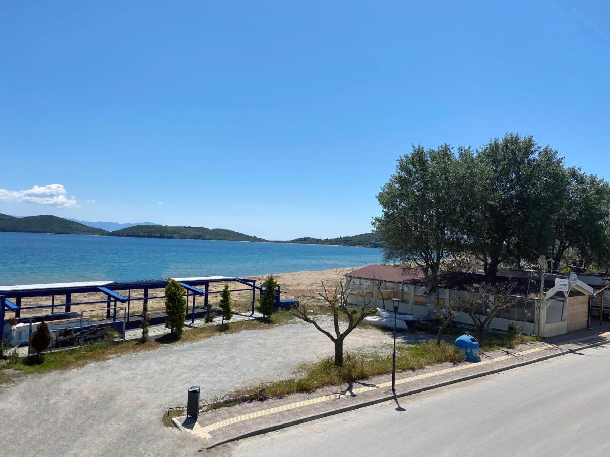 Upper Deck Apt. Nea Peramos (Macedonia)