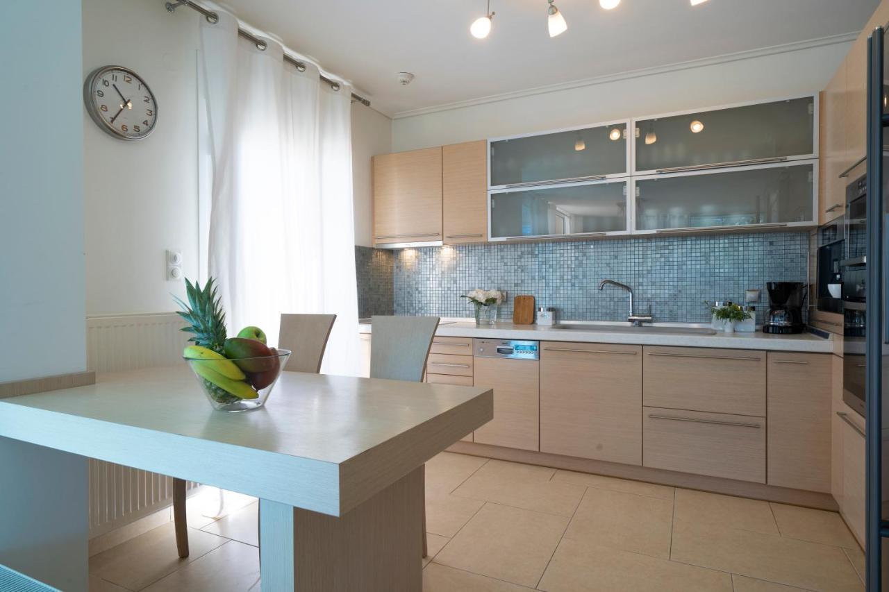 Luminous Villa Nea Iraklitsa