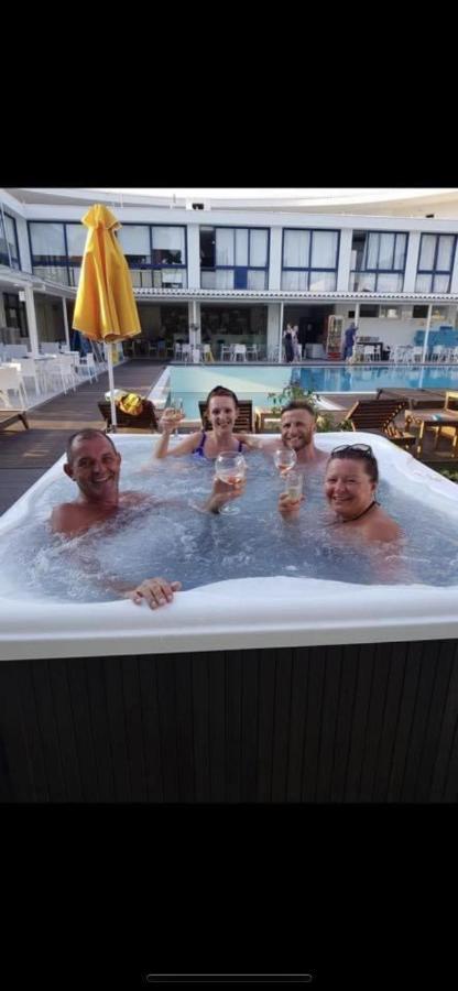 Nasos & Hotel