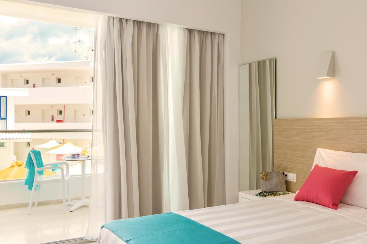 Nasos & Hotel