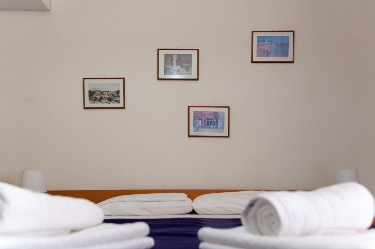 Athina Apartment *