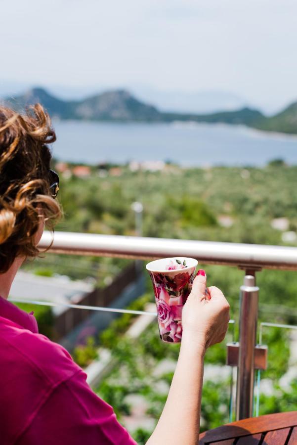 Apartment Armonia Vouliagmeni Lake