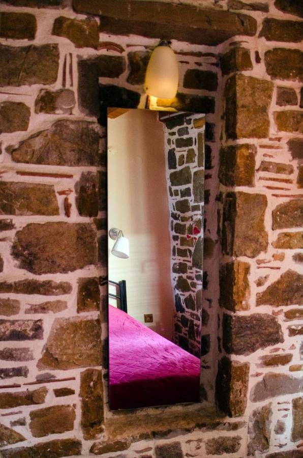 Ypsipyli Stone Apartment