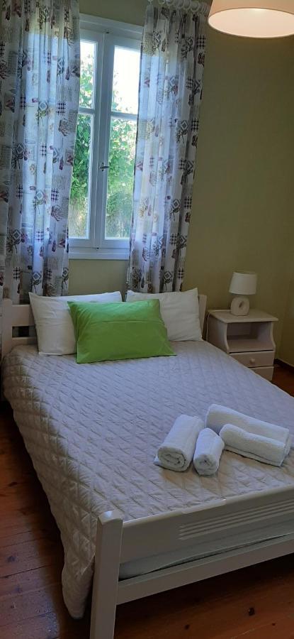 Giorgos House *