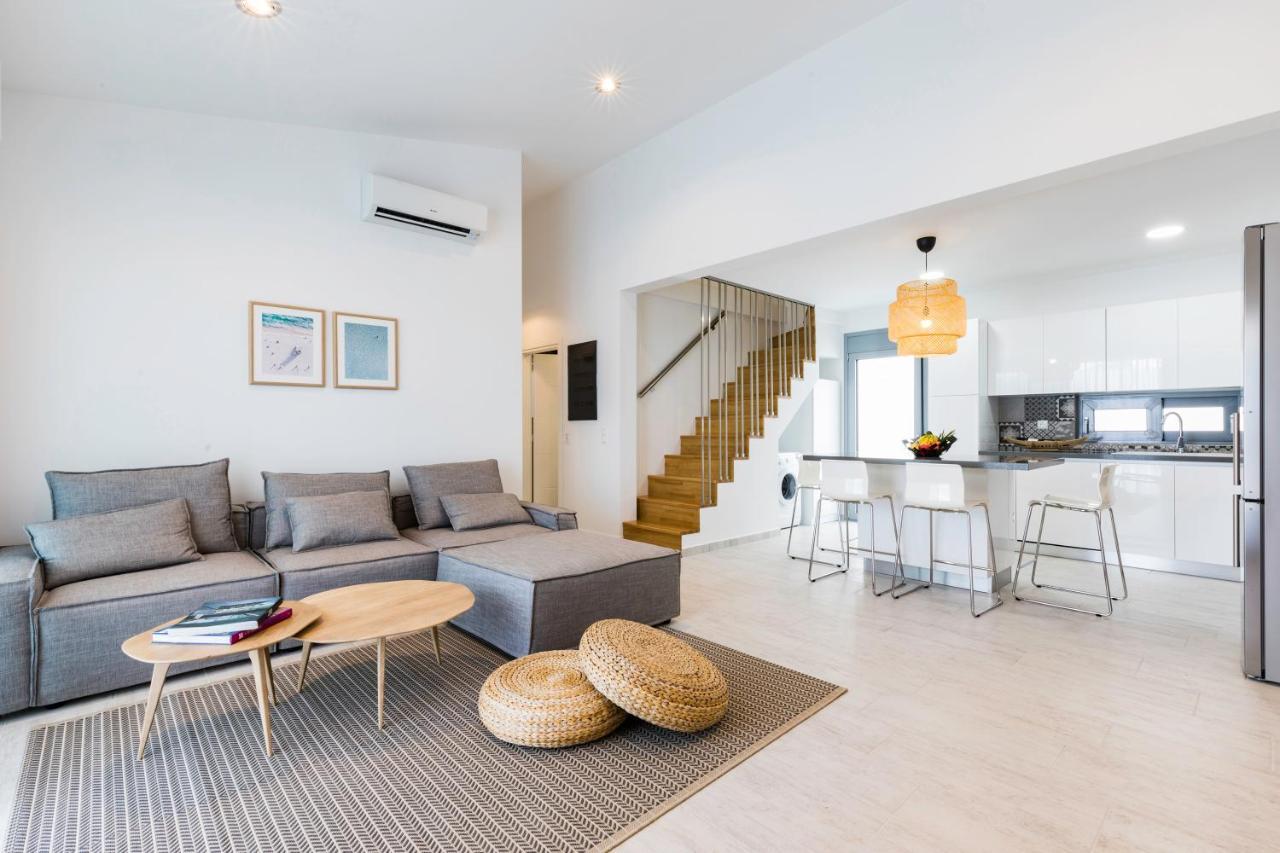 Estella With Pool & Jacuzzi In *