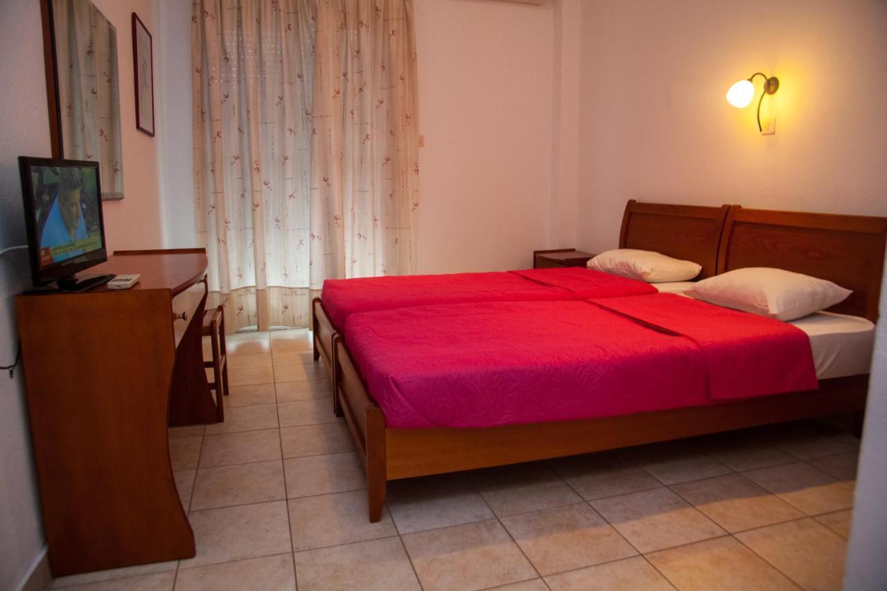 Adonis Hotel Kriopigi