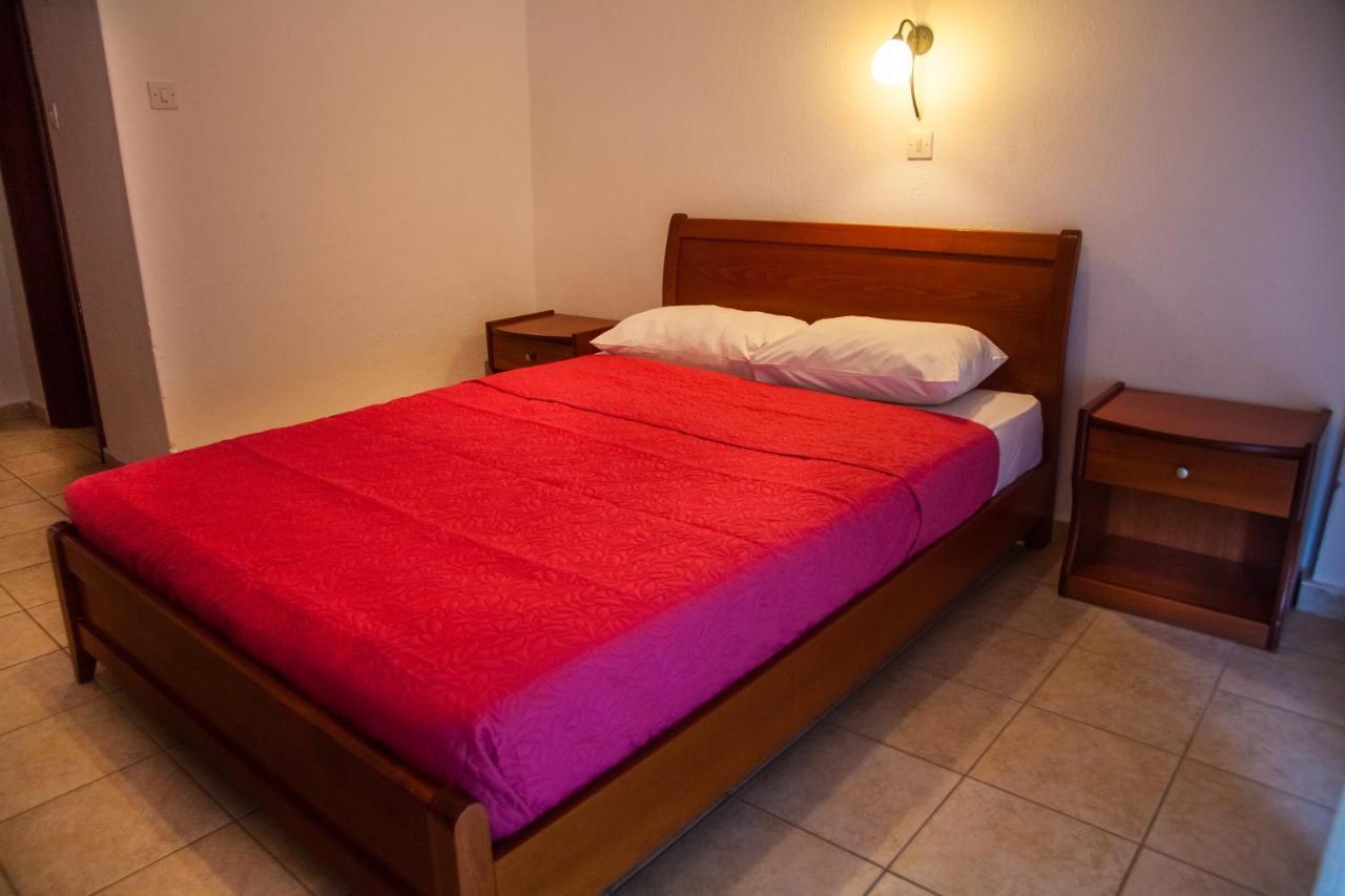 Hotel Adonis