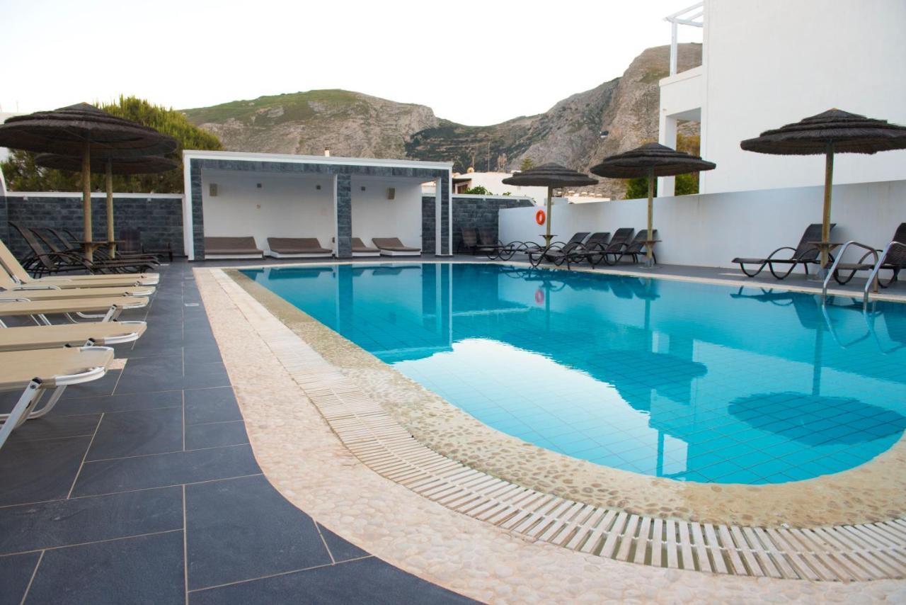 Ino Kamari (Santorini)