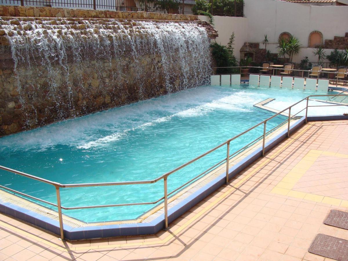 Hotel Kapolos 3*
