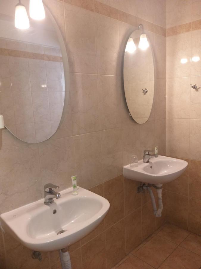 Apollo Hotel 3*