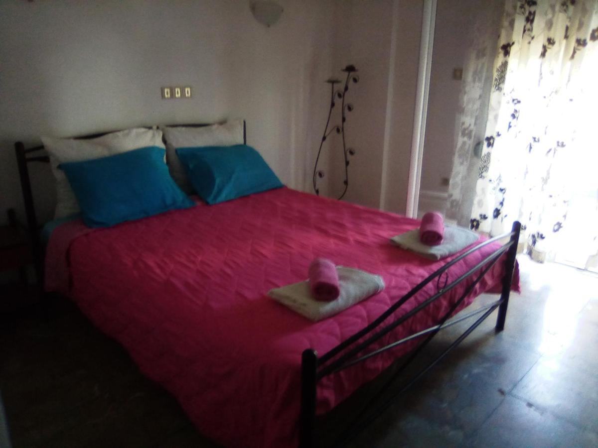 Nikos Hotel 2*