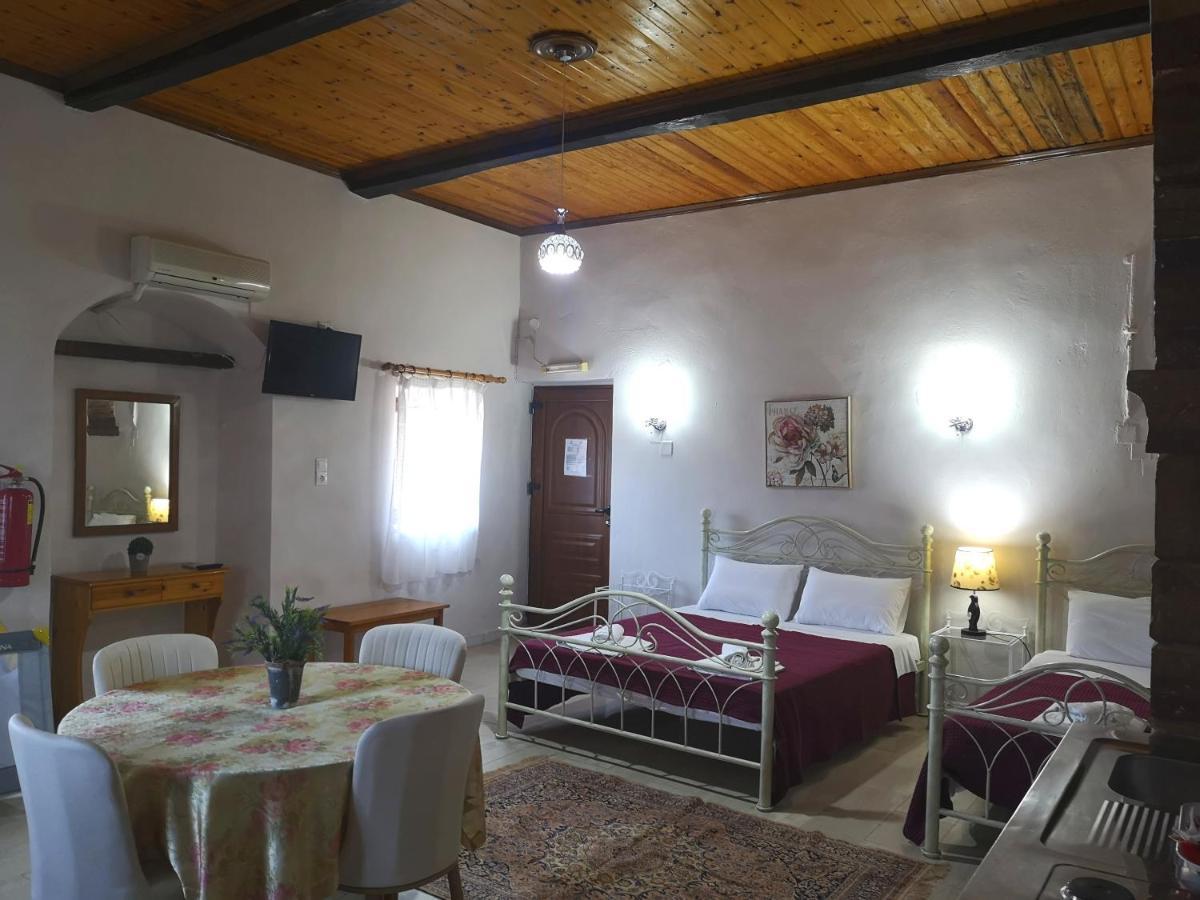 Clio Apartments
