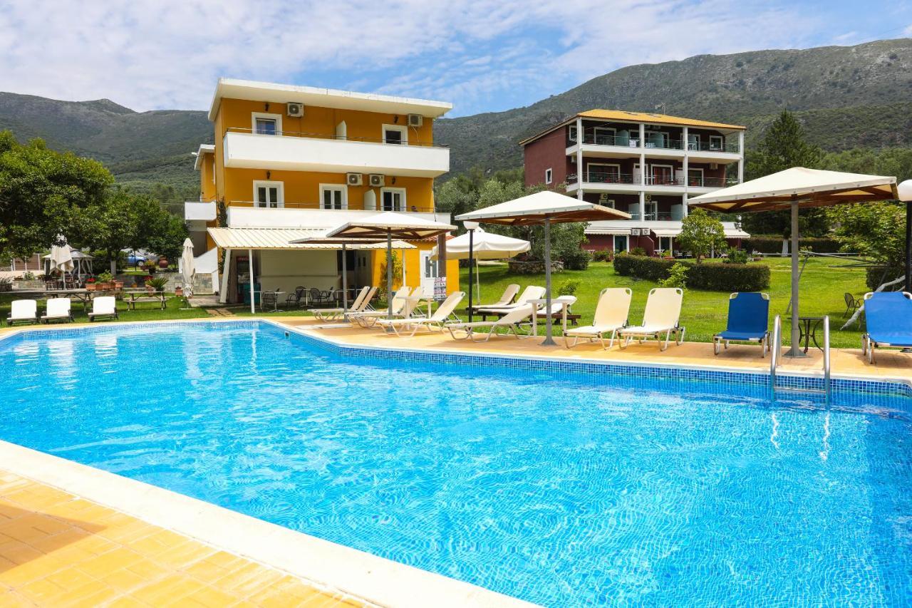 Aristidis Garden Parga