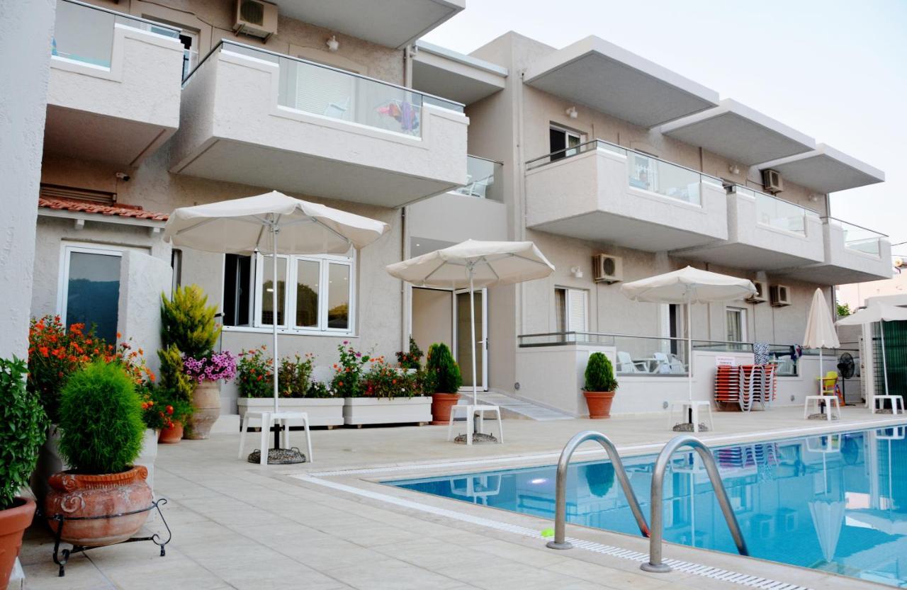 Hotel Christina Adelianos Kampos