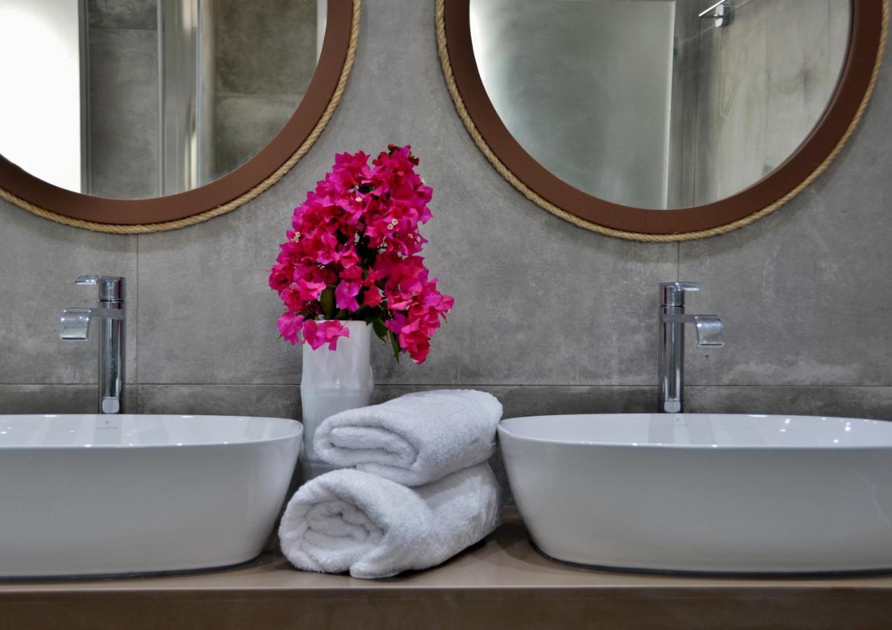 Hotel Christina Adelianos Kampos