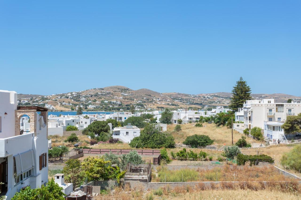John's & * Parikia (Paros)