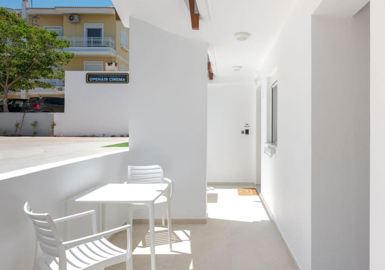 Apartment Costa Vasia Seaside And *