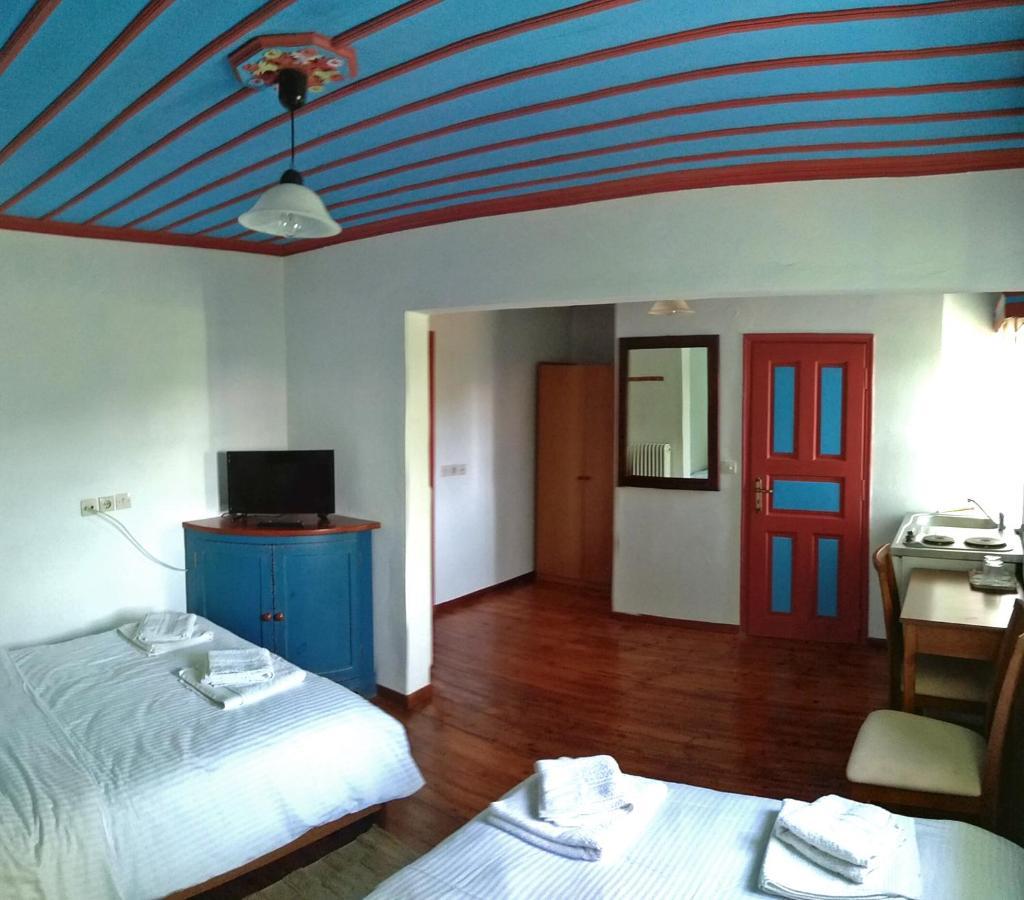 Iro Guest house
