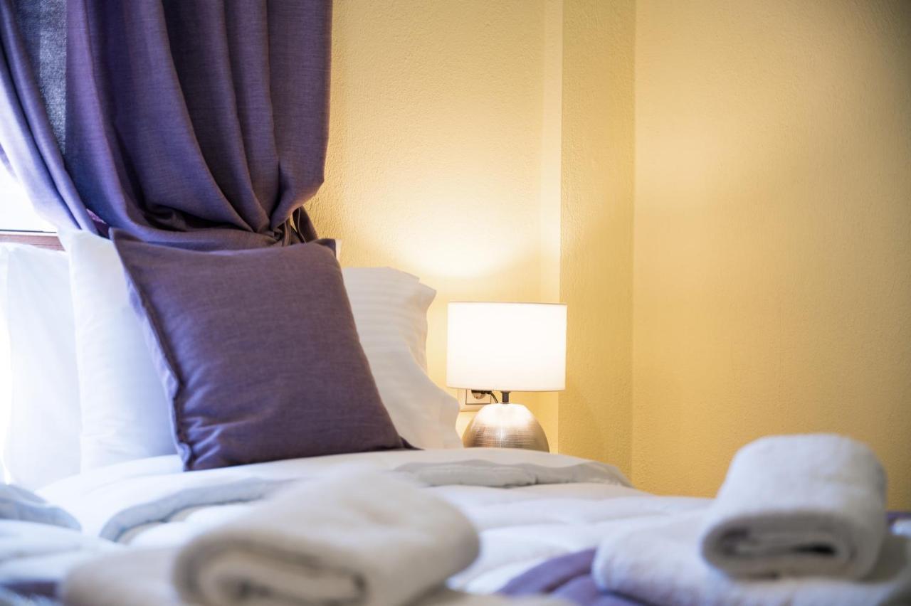 Athina Luxury