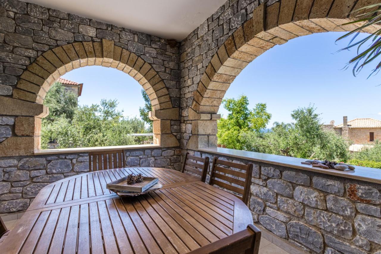Angeliki Villa Levktron